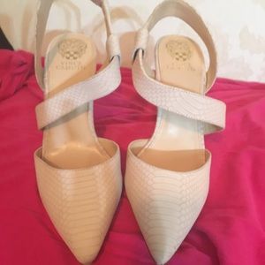Pink shoe